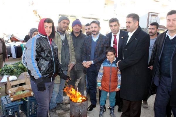 TBMM Başkan Vekili Aydın pazarcıların sorunlarını dinledi