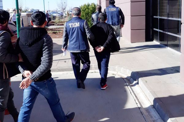 Terör propagandası yapan 5 kişi gözaltına alındı