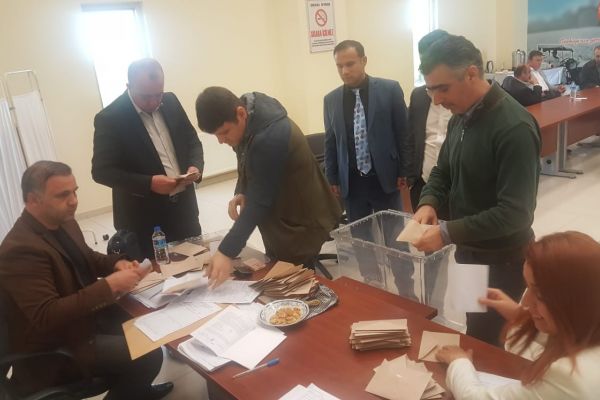 Ticaret Borsası meclis üyeliği seçimi gerçekleşti