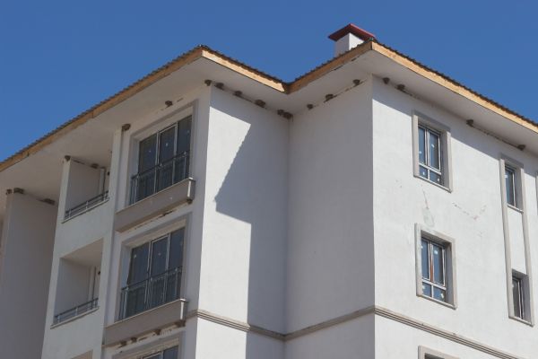 TOKİ inşaatlarında kırlangıç molası bitti