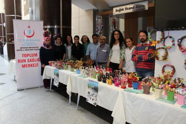 Toplum Ruh Sağlığı Merkezinde tedavi gören hastalar sergi açtı