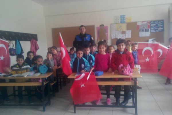 Toybelen İlkokulunda polis mesleği tanıtıldı