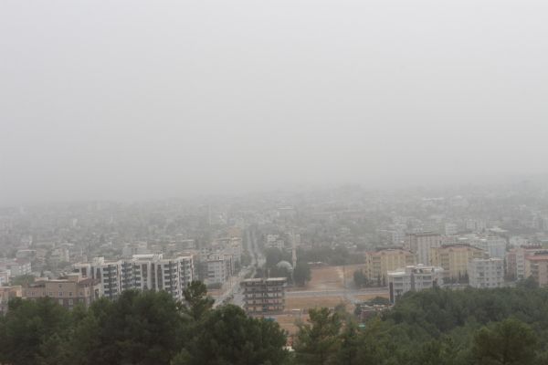 Toz bulutu Adıyaman’da etkisini sürdürüyor