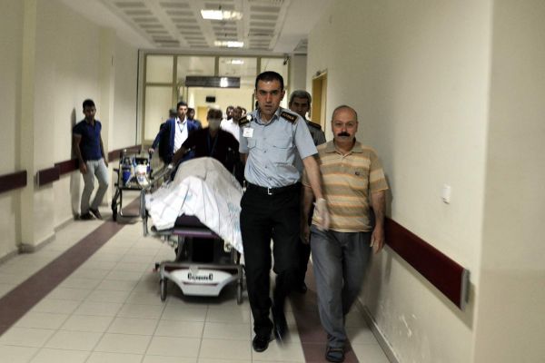 TRAKTÖR RÖMORKUNUN ALTINDA KALAN ŞAHIS ÖLDÜ