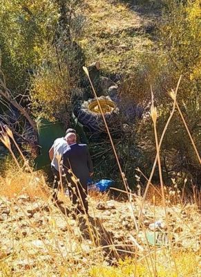 Traktör şarampole yuvarlandı: 1 ölü