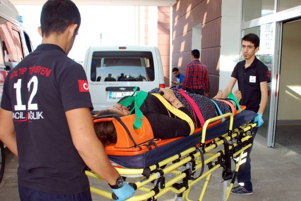 Traktörden Düştü, Tekerin Altında Kaldı