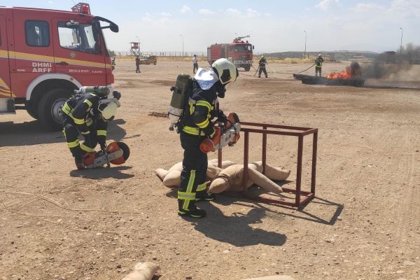Uçak kazası tatbikatı yapıldı