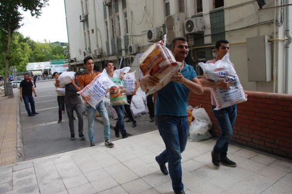 Ülkü Ocaklarından 250 Aileye Ramazan Yardımı