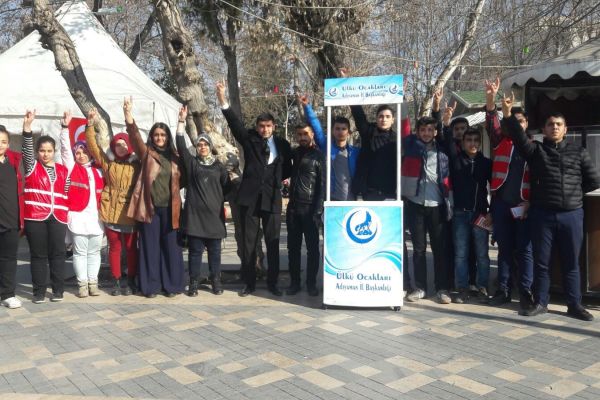 Ülkücülerden kan bağışı