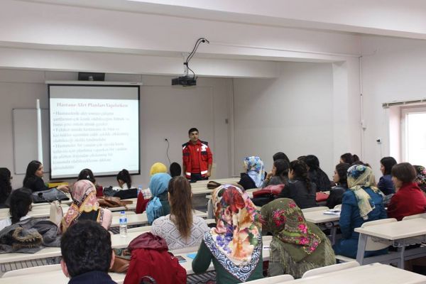 UMKE’den, Üniversite Öğrencilerine Eğitim Semineri