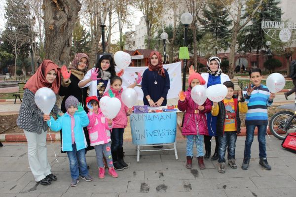 Üniversite öğrencilerinden anlamlı çalışma