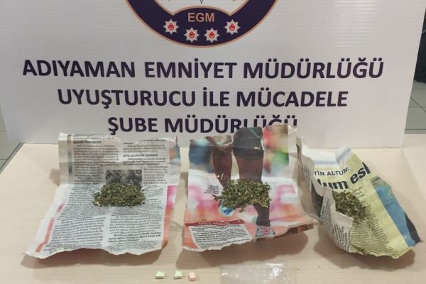 Uyuşturucu satıcısı polisten kaçamadı