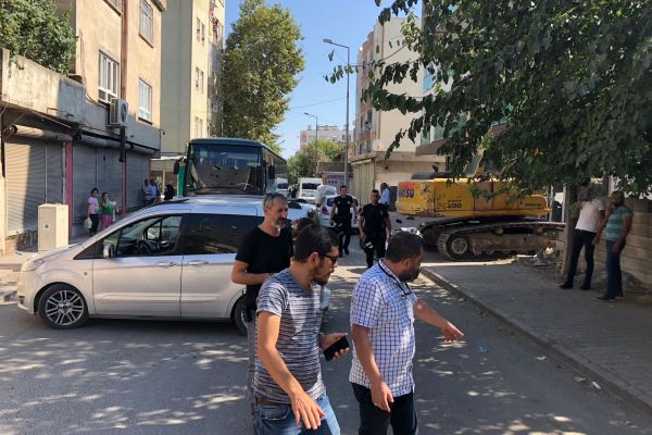 Uyuşturucu tacirleri polisten kaçamadı: 4 gözaltı