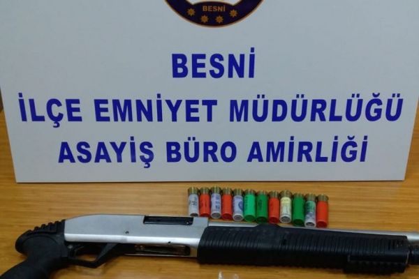 Uyuşturucu ve ruhsatsız tüfek ele geçirildi