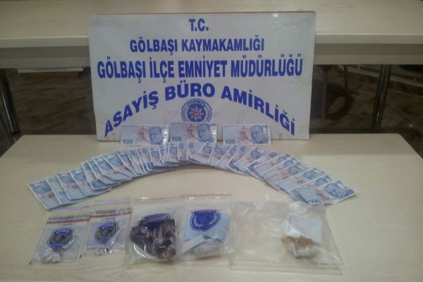 Uyuşturucu ve sahte para ele geçirildi