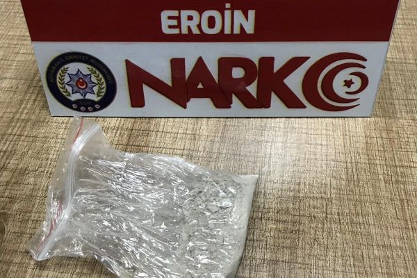 Üzerinden eroin çıkan şahıs savcılık talimatıyla serbest kaldı