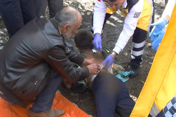 Vagonun üzerine çıkan çocuk elektrik akımına kapıldı