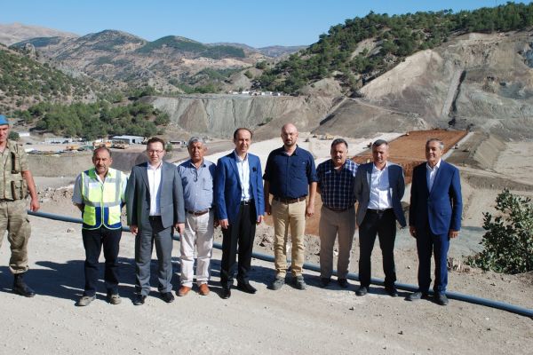 Vali Abdullah Erin Çetintepe Barajında incelemelerde bulundu