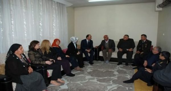 Vali Erin’den şehit ailelerine ziyaret