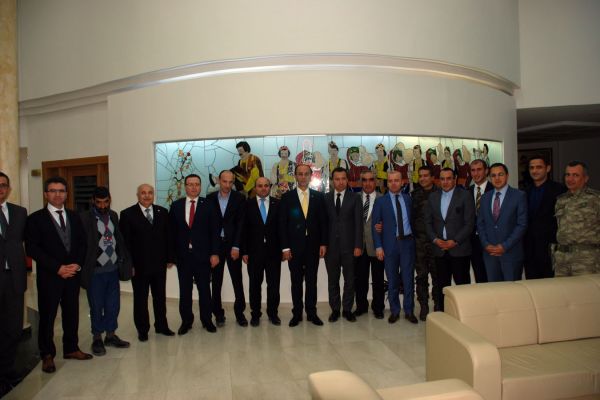 Vali Erin’den vali yardımcısı ve ilçe kaymakamlarına veda yemeği