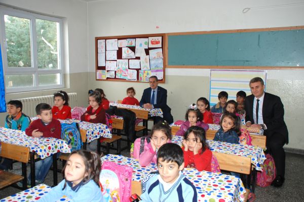 Vali Kalkancı öğrencilere başarılar diledi