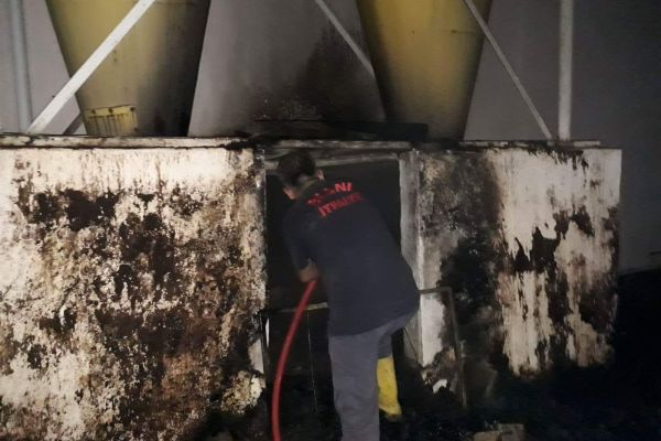 Yağ fabrikasında çıkan yangın korkuttu