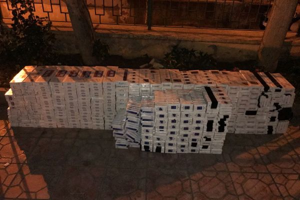 Yakalanan otomobilde kaçak sigara yakalandı