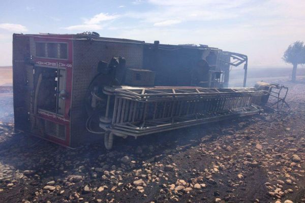 Yangına Giden İtfaiye Aracı Alevlerin Ortasında Kaldı