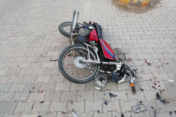 Yaralı halde olay yerinden kaçtılar