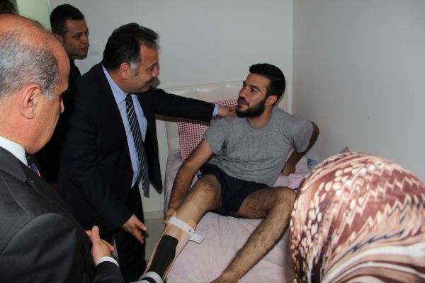 Yaralı Polise ‘Geçmiş Olsun’ Ziyareti