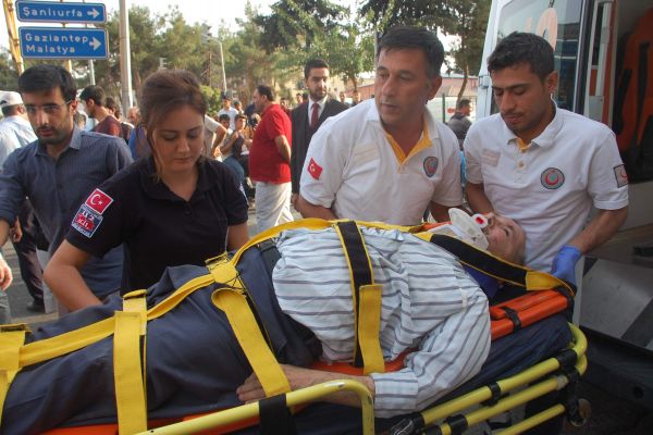 Yaşlı Adama Otomobil Çarptı