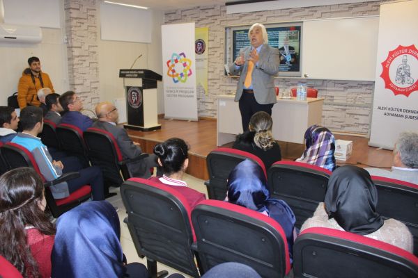 Yazar Ahmet Kara ve Ali Gülmez okul öğrencileriyle buluştu