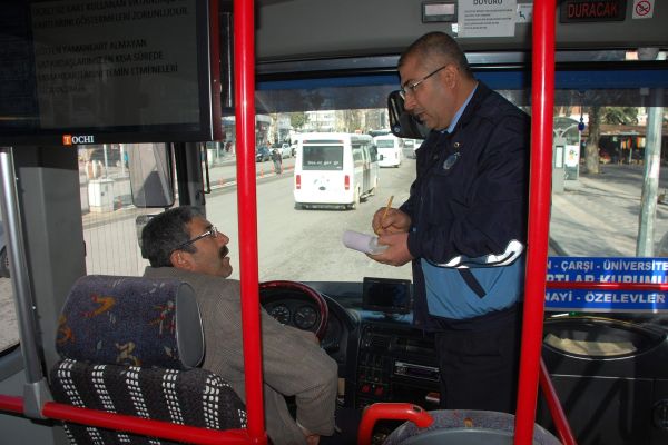Yolcu Otobüsleri Ve Minibüsleri Denetleniyor