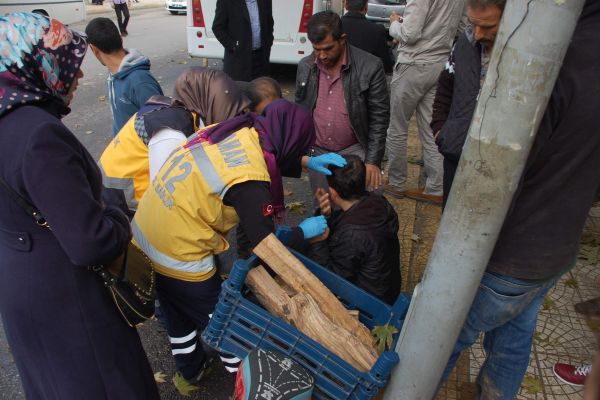 Yolcu Otobüsü Yayaya Çarptı; 1 Yaralı