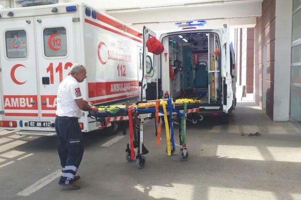 Yüksekten düşen kadın yaralandı