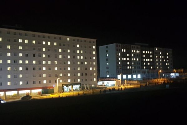 Yurt binasını ‘Afrin’ yazısıyla aydınlattılar