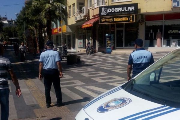 Zabıta ekipleri denetimlerini sürdürüyor