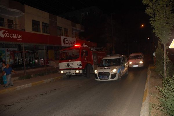 ADIYAMAN'DA EV YANGINI KORKUTTU