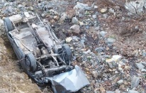 Otomobil dere yatağına yuvarlandı: 1 Ölü, 1 Yaralı