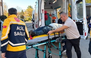 Yolcu minibüsü ile otomobil çarpıştı: 5 yaralı