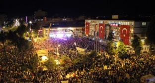 Adıyaman’da on binler meydanlara koştu