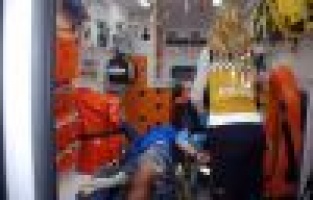 19 Yaşındaki Genç Sokak Ortasında Bıçaklı Saldırıya Uğradı