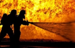 Menzilde korkutan yangın