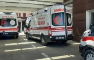 Otomobil ile motosiklet çarpıştı: 2 yaralı