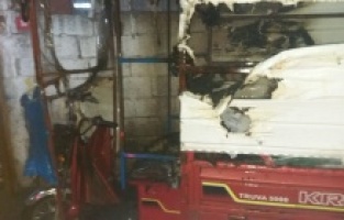 Üç tekerlekli motosiklet yandı