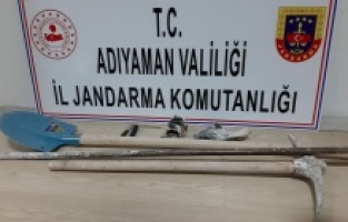 Jandarmadan define arayan şahıslara suçüstü