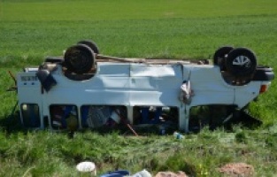 Adıyamanlı işçileri taşıyan minibüs kaza yaptı: 5 yaralı