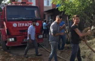 Samanlıkta çıkan yangın korkuttu