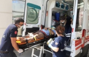 Adıyaman’da traktör devrildi: 1 yaralı