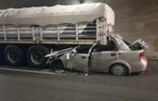 Genç öğretmen kazada hayatını kaybetti